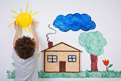 Niño pintando